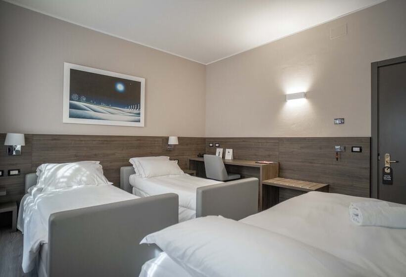 Номер Стандарт Трехместный, Guerro