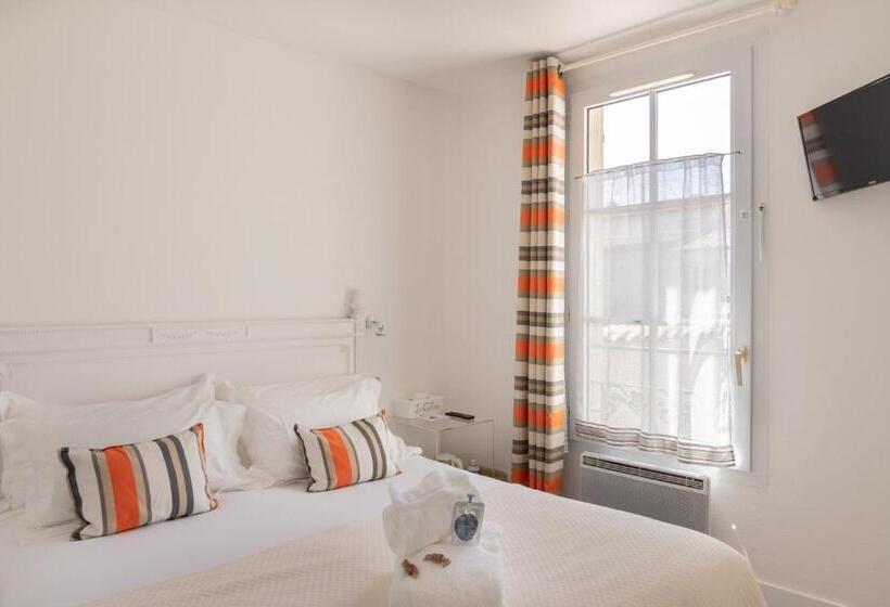 可看到停车场的标准间, Le Clos Du Galion   Ile De Ré