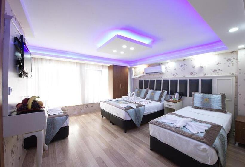 スタンダード４人部屋, Istanbul Sirkeci