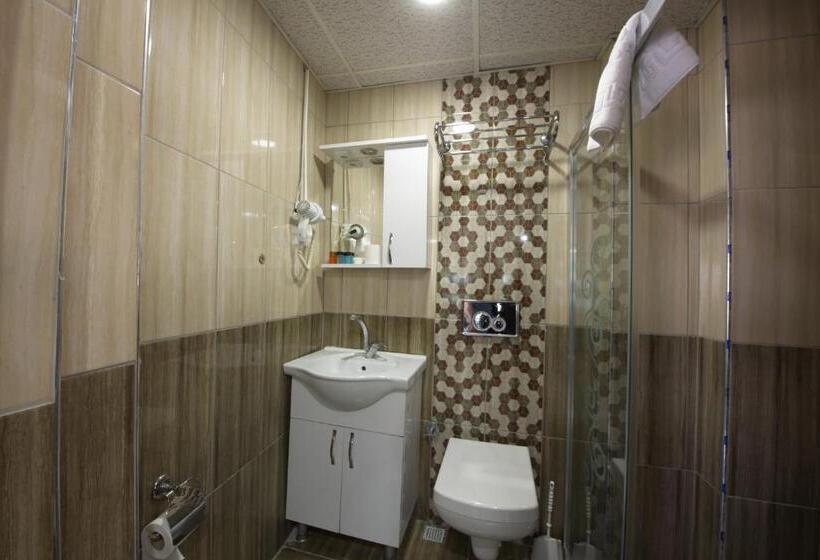 景色の見えるスタンダード４人部屋, Istanbul Sirkeci