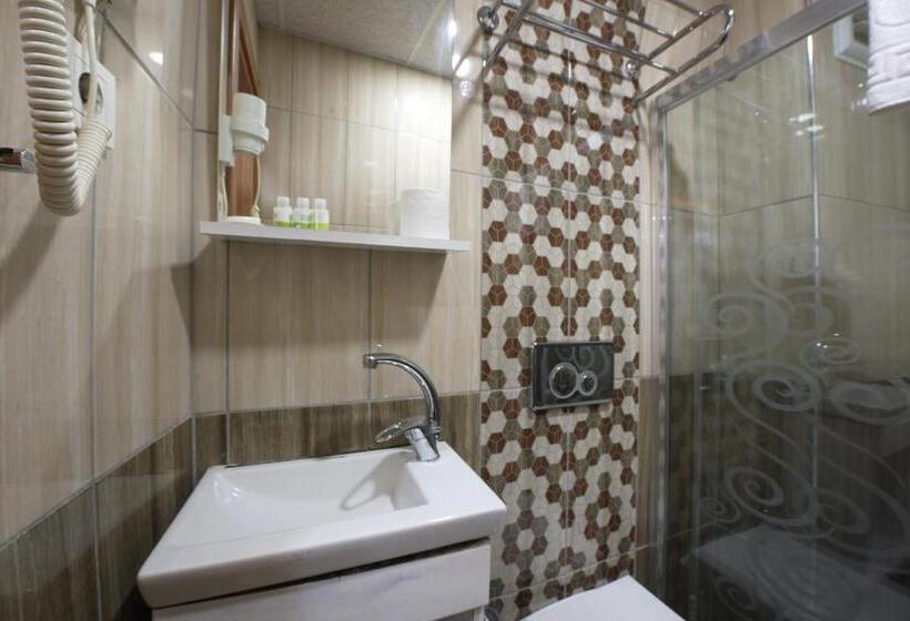 スタンダード４人部屋, Istanbul Sirkeci