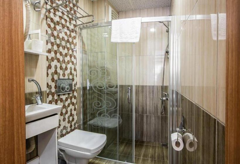 景色の見えるスタンダード４人部屋, Istanbul Sirkeci