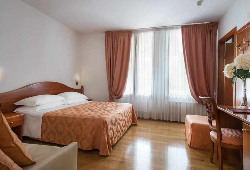 Номер Стандарт Трехместный, La Villetta