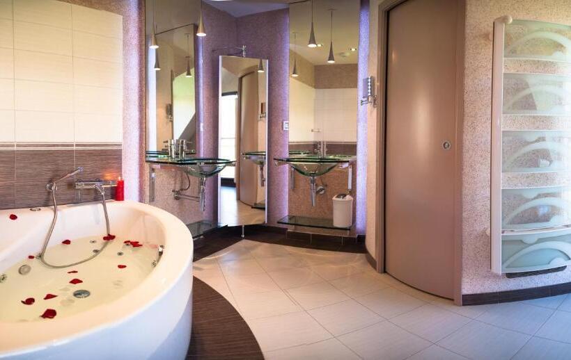 ジュニアスイート, Le Domaine Des Chevaliers De Malte