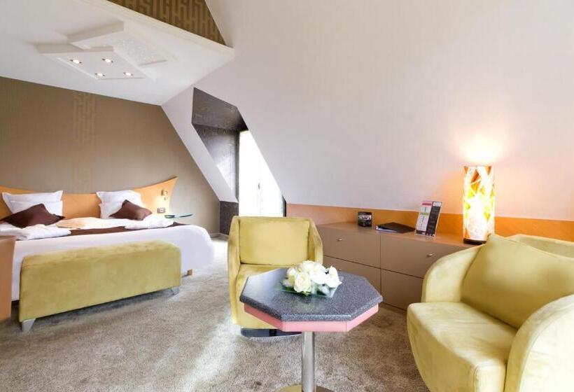 スーペリアースイート, Le Domaine Des Chevaliers De Malte