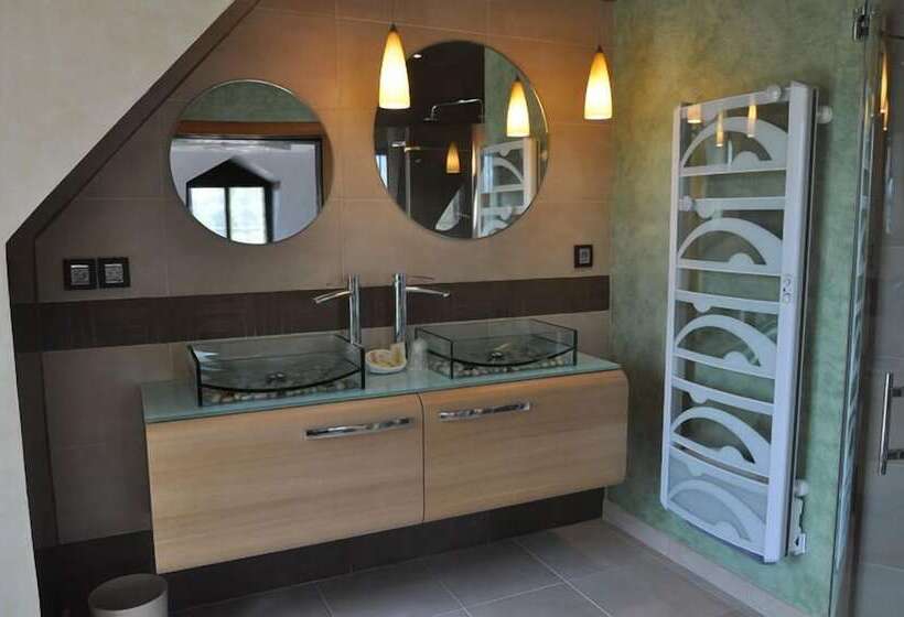 スーペリアースイート, Le Domaine Des Chevaliers De Malte