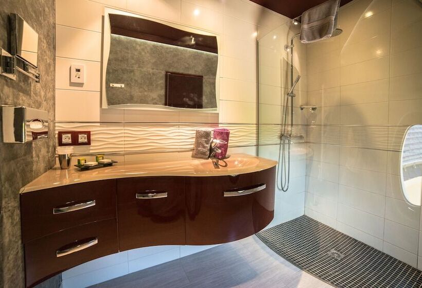 ジュニアスイート, Le Domaine Des Chevaliers De Malte