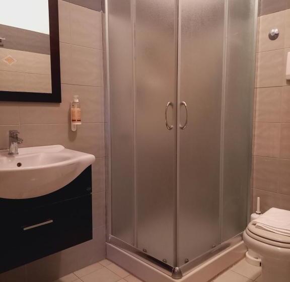 اتاق لوکس سه تخته, River Park