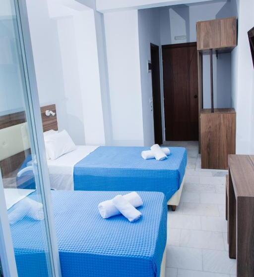 Chambre Standard Vue Ville, Santorini
