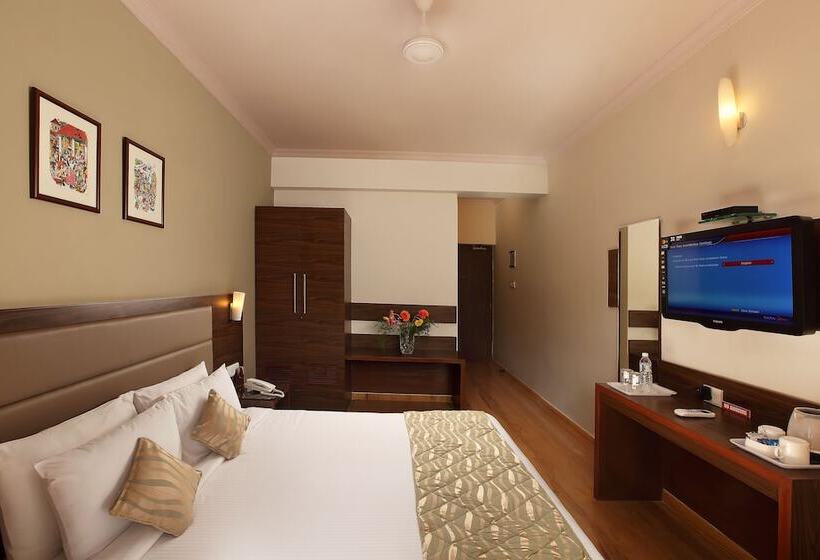 Standard Room Double Bed, The Hawaii Comforts