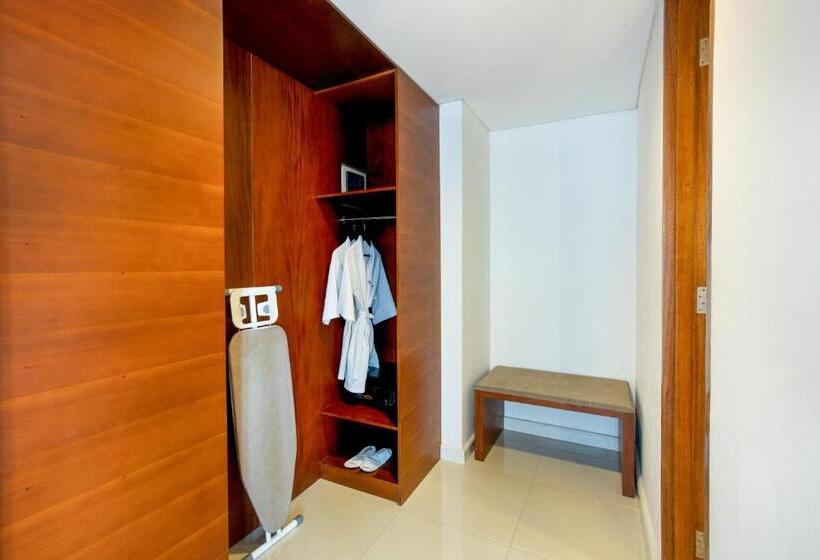 스위트, Jambuluwuk Malioboro Hotel Yogyakarta