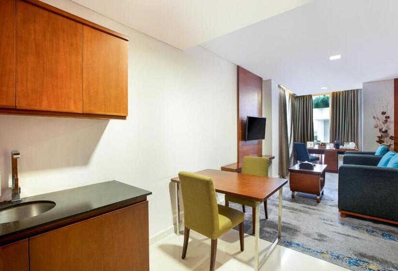 스위트, Jambuluwuk Malioboro Hotel Yogyakarta