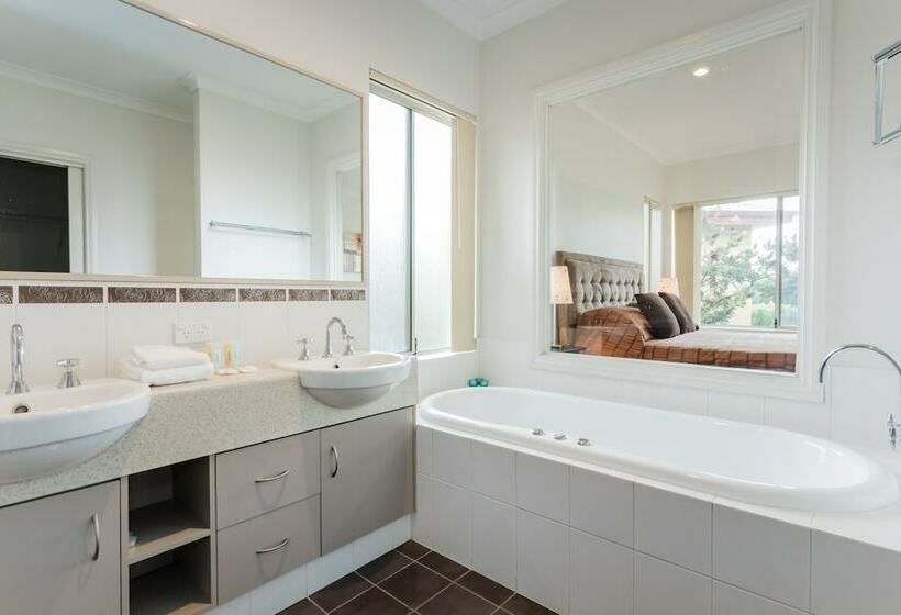 Дом 2 Спальни, Cosy Corner By The Bnb Collection