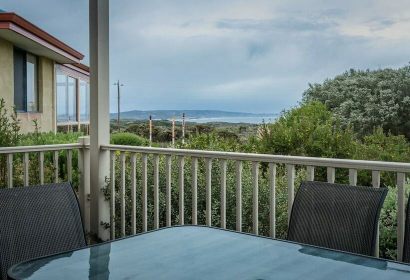 Дом 2 Спальни, Cosy Corner By The Bnb Collection