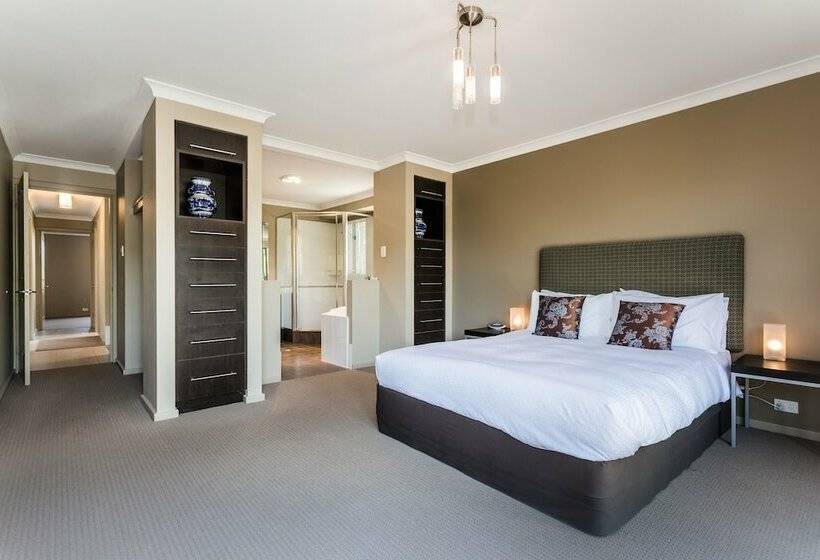 Дом 2 Спальни, Cosy Corner By The Bnb Collection