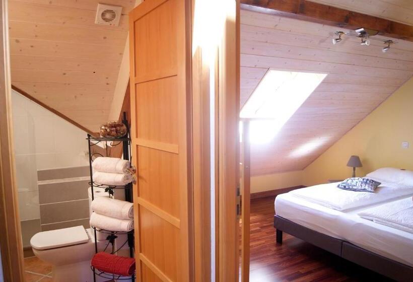 Standard room with outdoor bath, B&b Le Sourire Du Lac