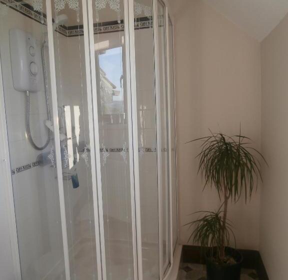 غرفة ديلوكس, Highfield