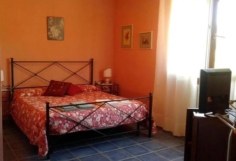 اتاق لوکس, La Villa