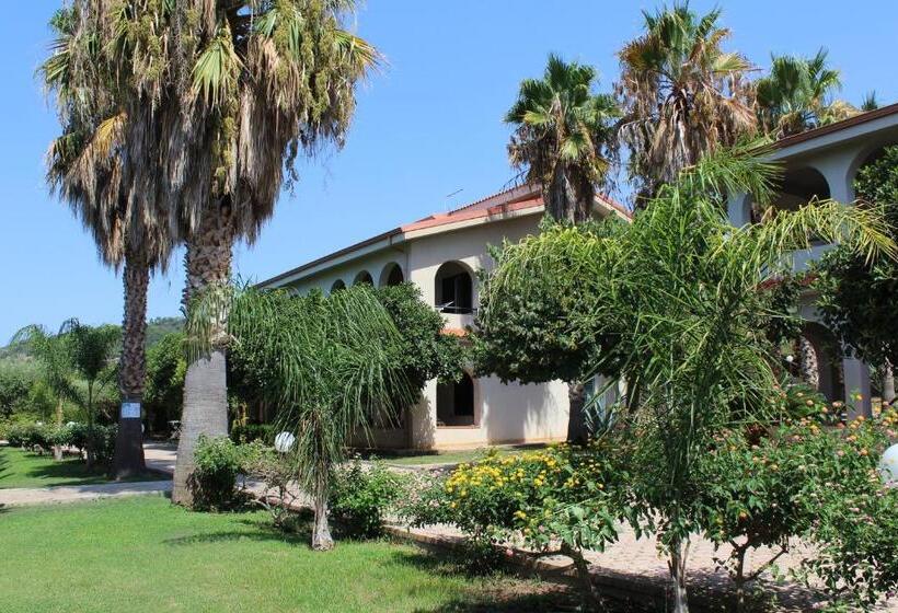２ベッドルームハウス, Delta Club Residence