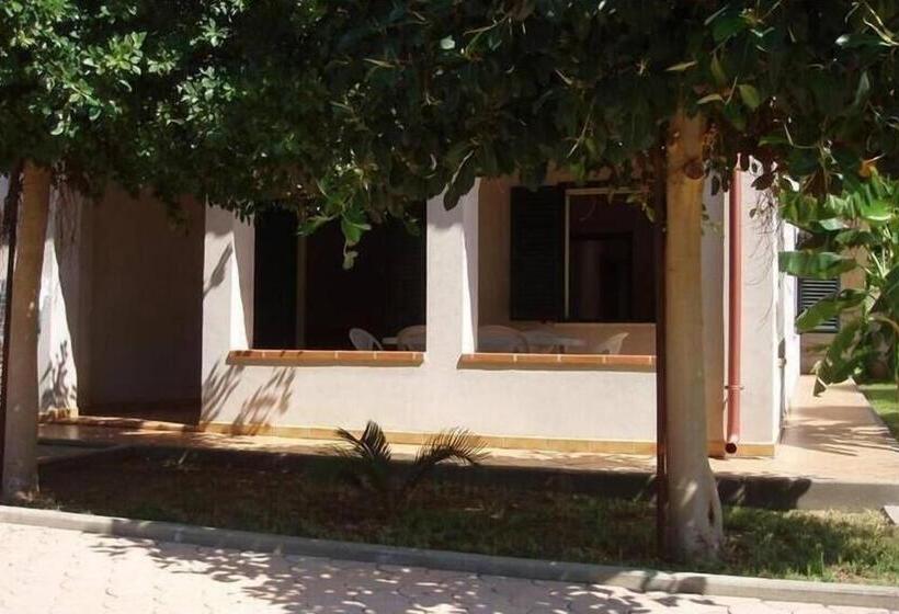 침실 2개 주택, Delta Club Residence