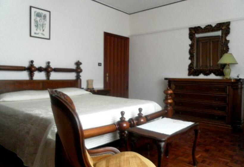 חדר בסיסי לשלושה, All Ombra Degli Ulivi B&b