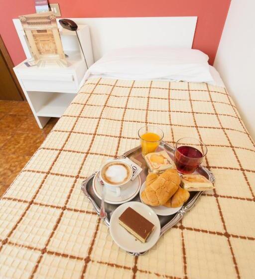 חדר סטנדרט יחיד, Ristorante San Carlo