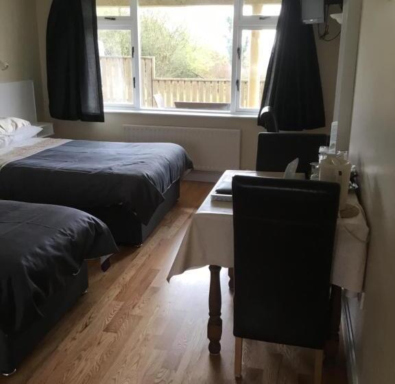 חדר דלוקס לשלושה, La Mirage B&b