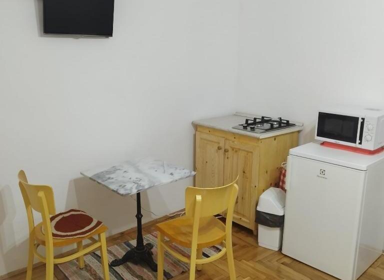 דירת חדר, Zempléni Szálláshely