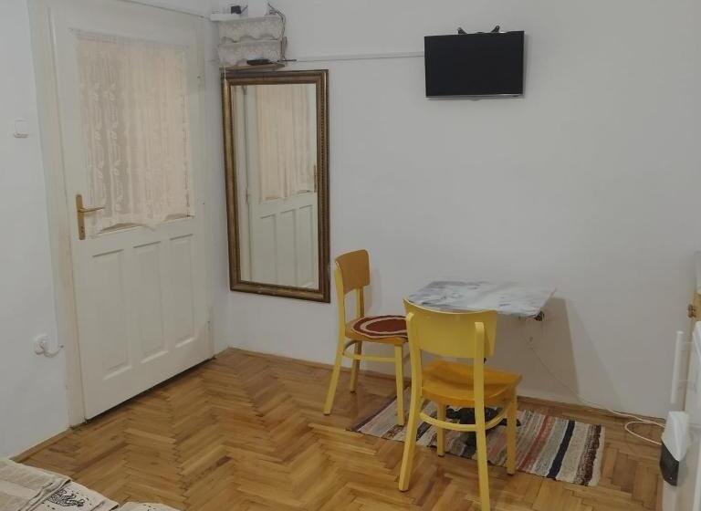 דירת חדר, Zempléni Szálláshely