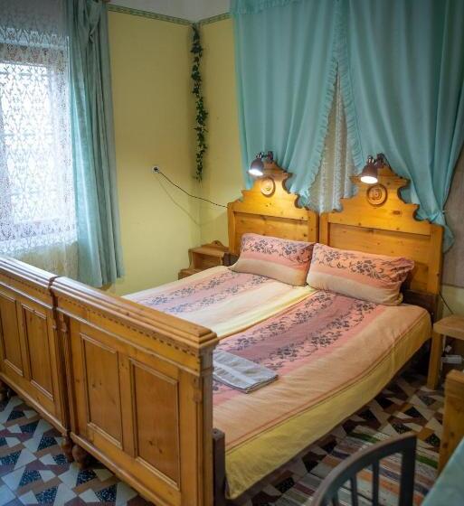 דירת חדר בקומת קרקע, Zempléni Szálláshely