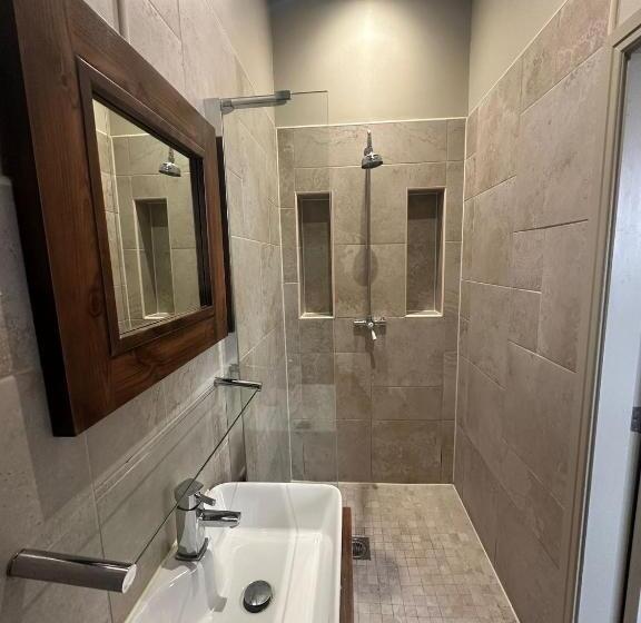 غرفة قياسية, The Gamebird Beverley