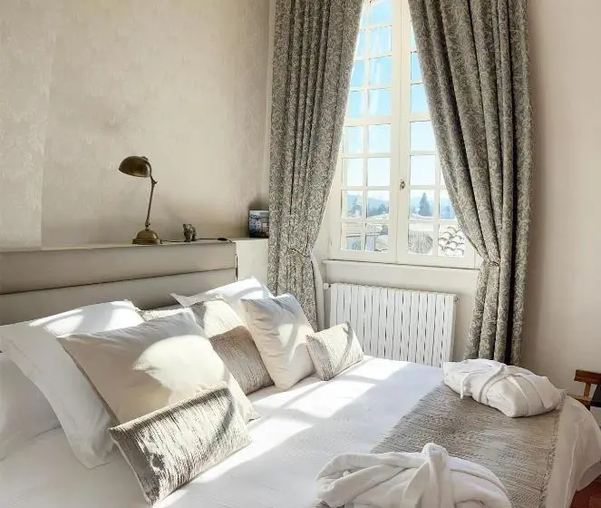 デラックススイート, Chambres D Hôtes Relais Mira Peis