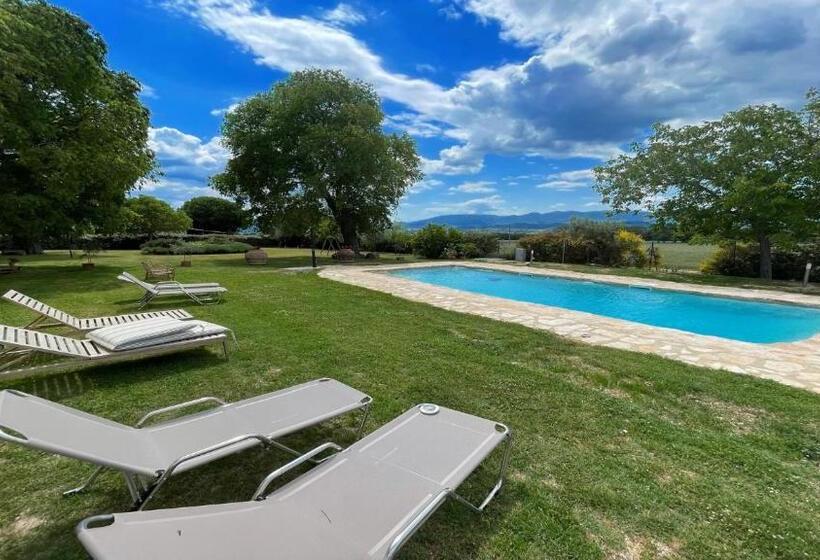 침실 1개 주택, Exclusive Pool Open All Year Spoleto Biofarm Slps 8 Village Shops, Bar1 Km 6
