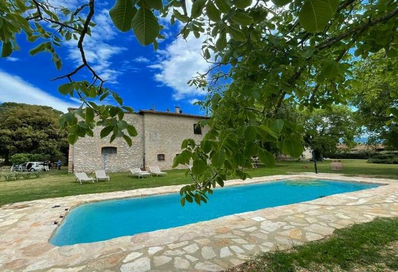 خانه 1 خوابه, Exclusive Pool Open All Year Spoleto Biofarm Slps 8 Village Shops, Bar1 Km 6