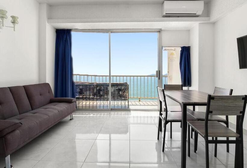 استودیوی استاندارد با چشم‌انداز دریا, Suites Torres Gemelas Vip