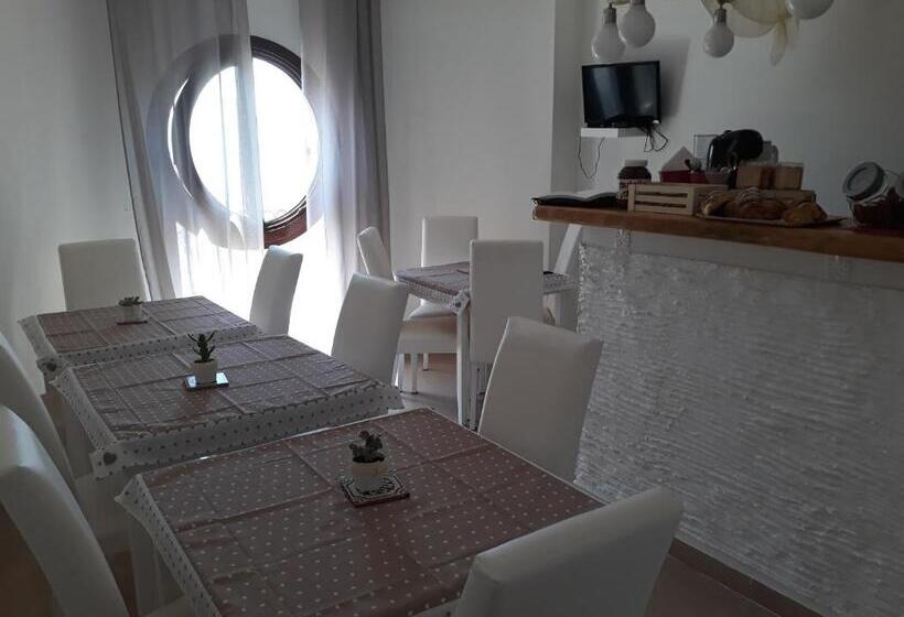 חדר סטנדרט לשלושה, Sweet Suite Margherita B&b