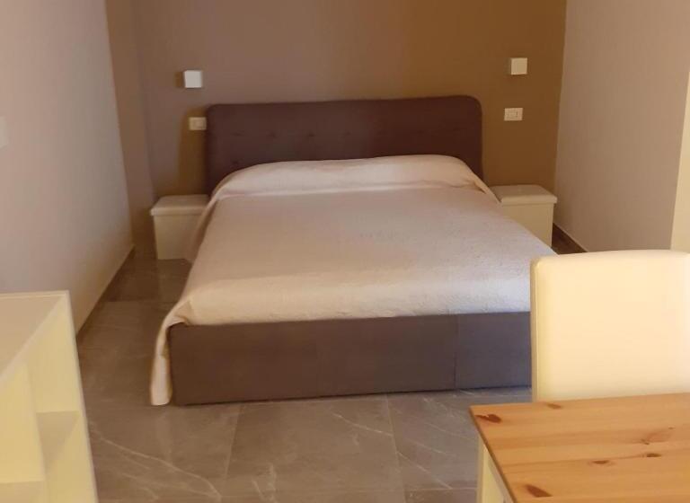 اتاق لوکس سه تخته, Sweet Suite Margherita B&b