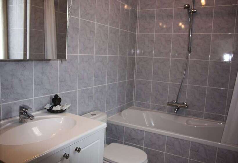 غرفة قياسية ثلاثية, Alliance Hotel Ieper Centrum