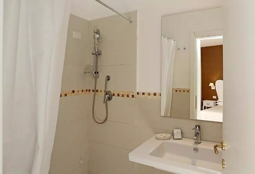 اتاق سوپریور, Daplace   Hqh Colosseo