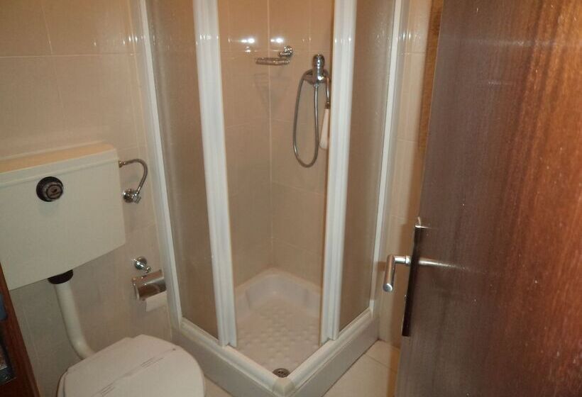 اتاق اکونومی, Residencia Vale Formoso