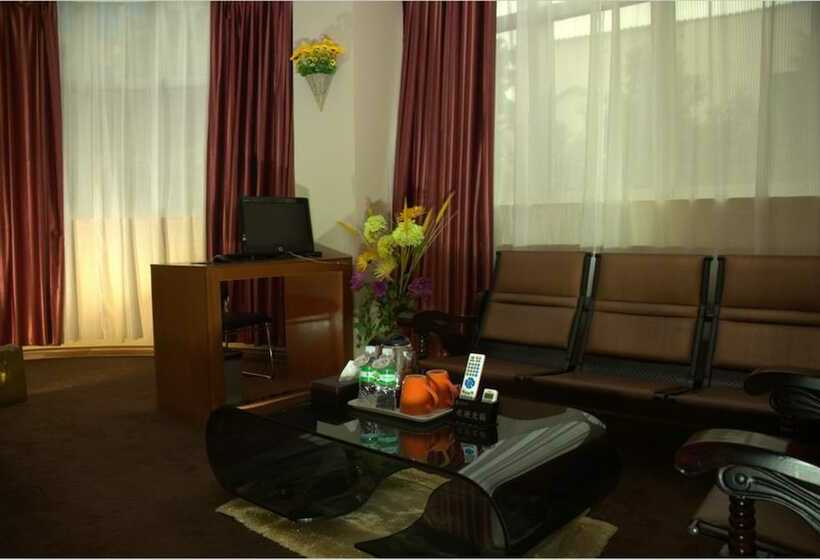 סוויטה דלוקס, Home Club Hotel Yuexiu Branch