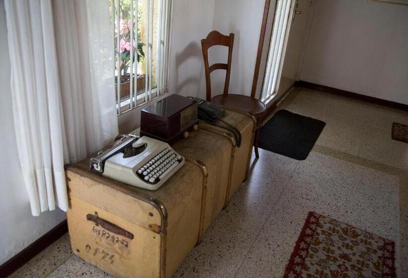 Номер Стандарт Индивидуальный, Hostal Bogotá Real