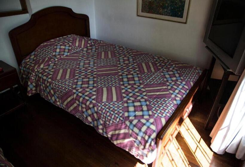 Номер Стандарт Индивидуальный, Hostal Bogotá Real