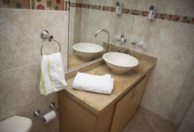 Номер Стандарт Индивидуальный, Hostal Bogotá Real