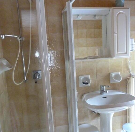 スタンダードトリプルルーム, Al Sole