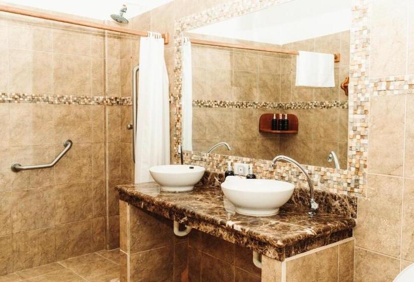 اتاق استاندارد با چشمانداز دریا, Albemarle