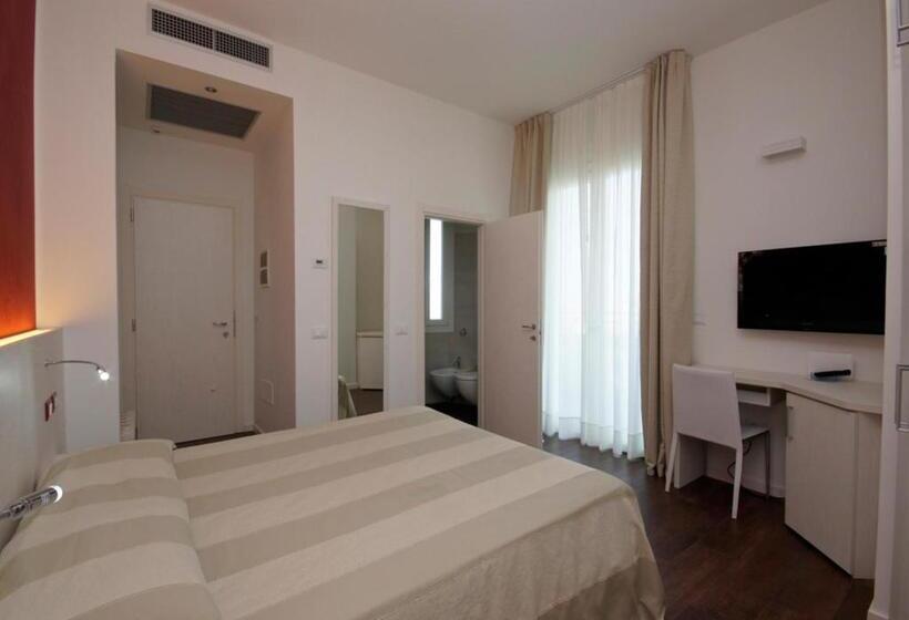 Triple Room Sea View, Aragosta