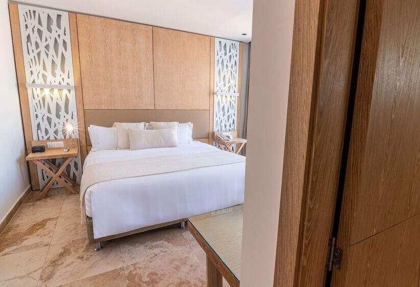 Номер Deluxe, Arsenal