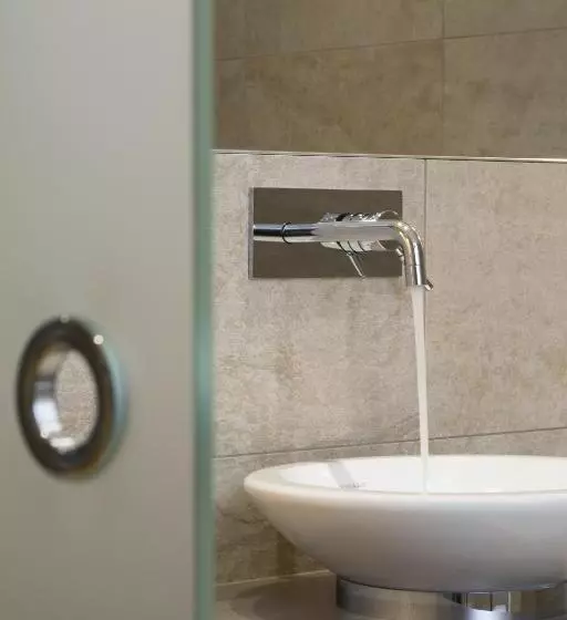 デラックスルーム, Auberge De Clochemerle, Spa Privatif & Restaurant Gastronomique