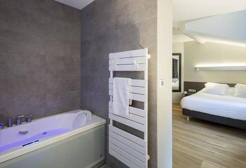 デラックスルーム, Auberge De Clochemerle, Spa Privatif & Restaurant Gastronomique